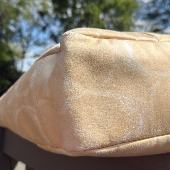 Coach Scribbles Signature C HamptonTote Bag (w/hang tag)(EUC) - Picture 15 of 17